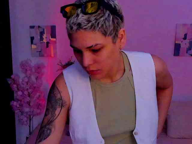 LauraR webcam