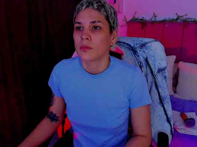 LauraR webcam