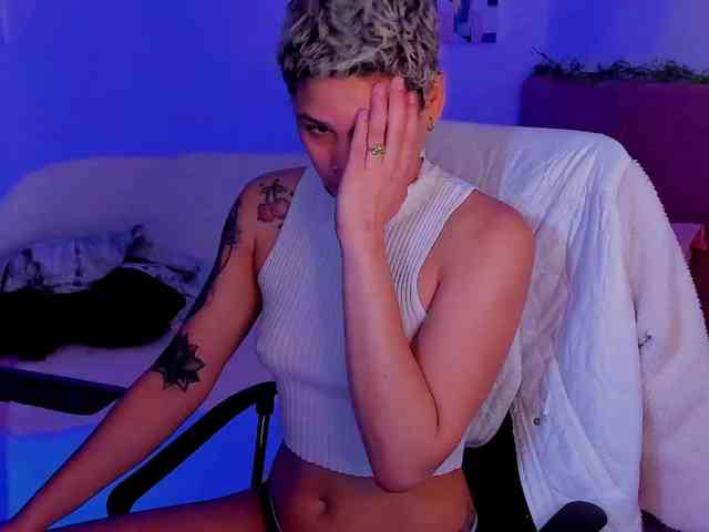 LauraR webcam