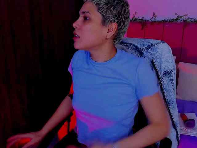 LauraR webcam
