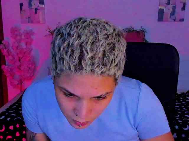 LauraR webcam
