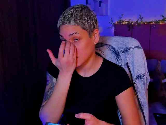 LauraR webcam