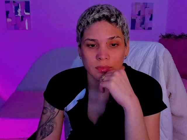 LauraR webcam