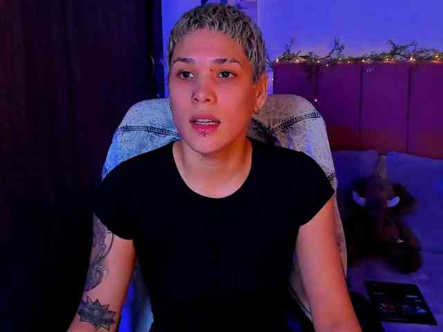 LauraR webcam