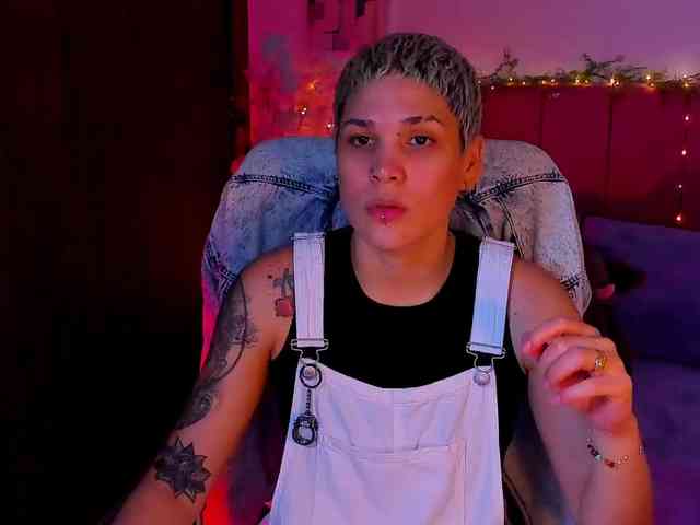 LauraR webcam