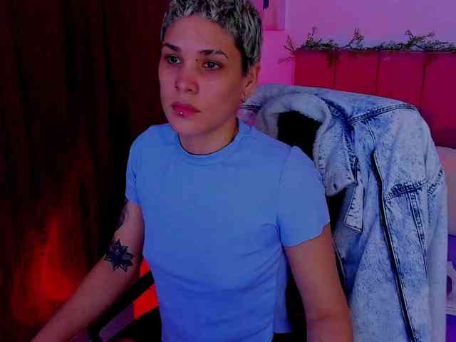 LauraR webcam