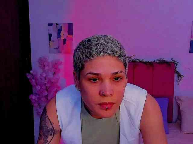 LauraR webcam