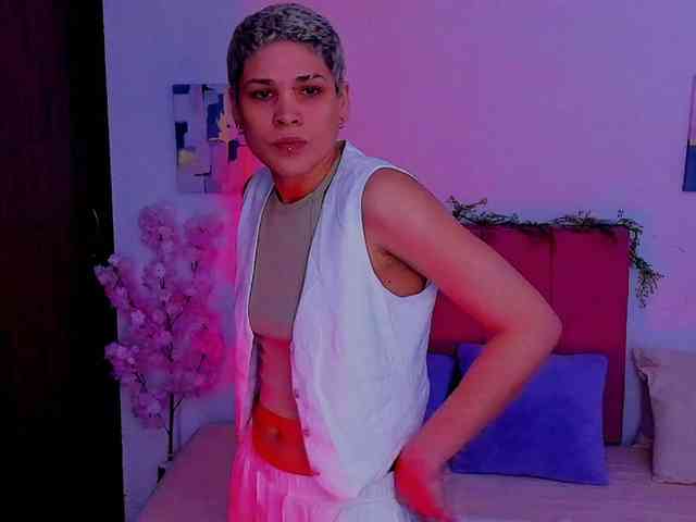 LauraR webcam
