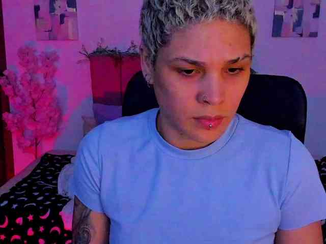 LauraR webcam