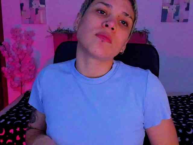 LauraR webcam