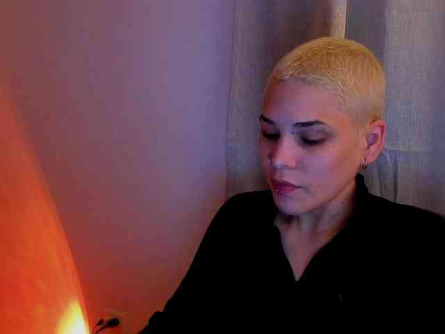 LauraR Live Webcam on BongaCams