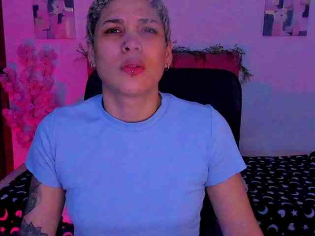 LauraR webcam