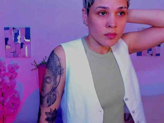LauraR webcam