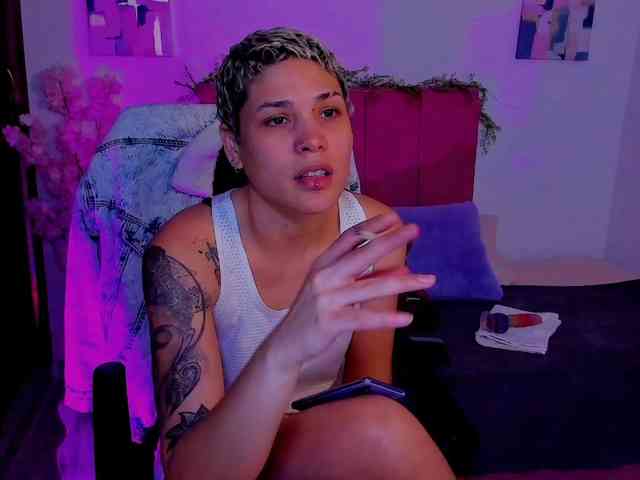 LauraR webcam
