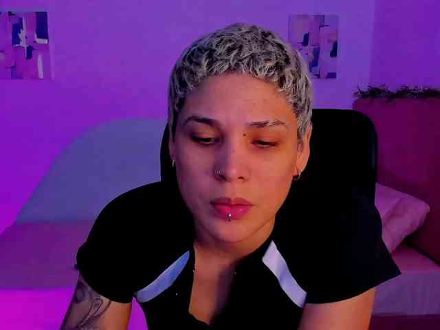 LauraR webcam