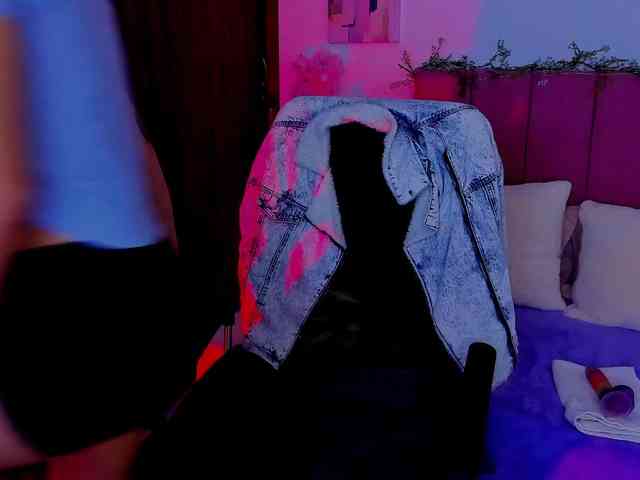 LauraR webcam