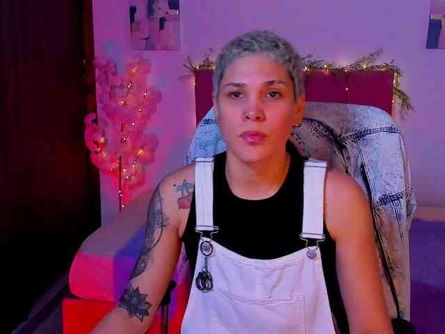 LauraR webcam