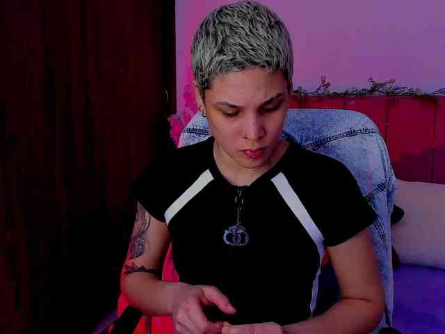LauraR webcam