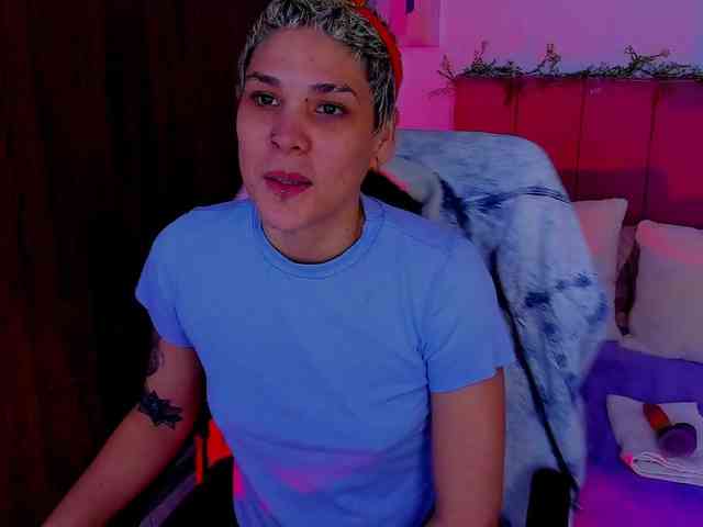 LauraR webcam