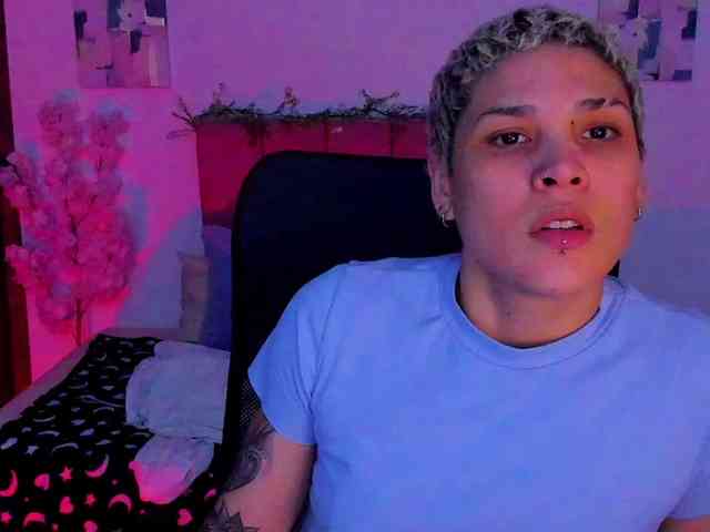 LauraR webcam