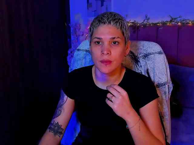 LauraR webcam