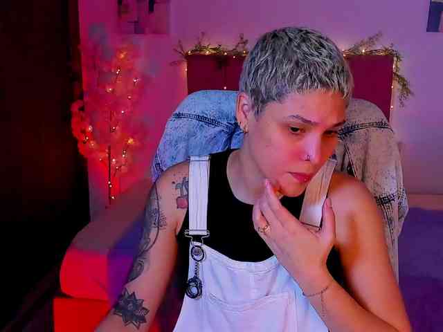 LauraR webcam
