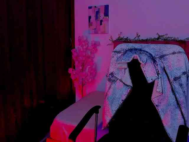 LauraR webcam