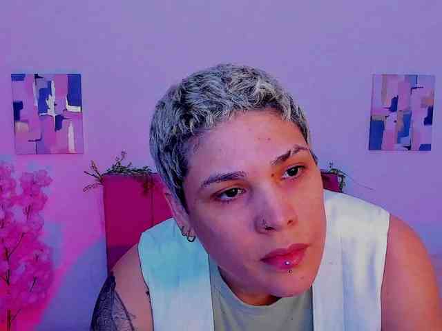 LauraR webcam