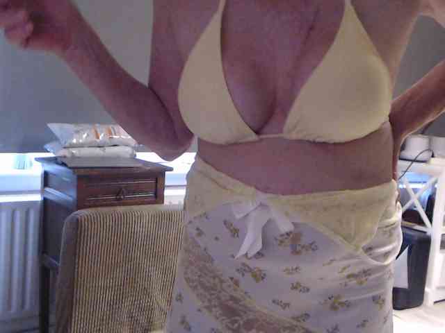 MissLuluDivine webcam
