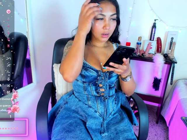 Tracylambo's BongaCams show and profile