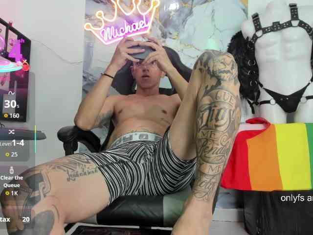 andy-dwels777