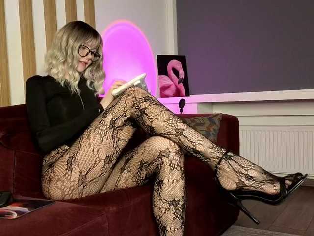 ELEKTRA2023's BongaCams show and profile