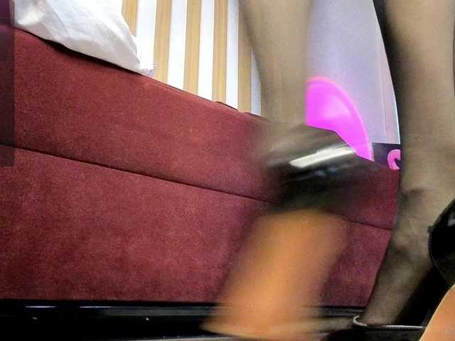 ELEKTRA2023's BongaCams show and profile