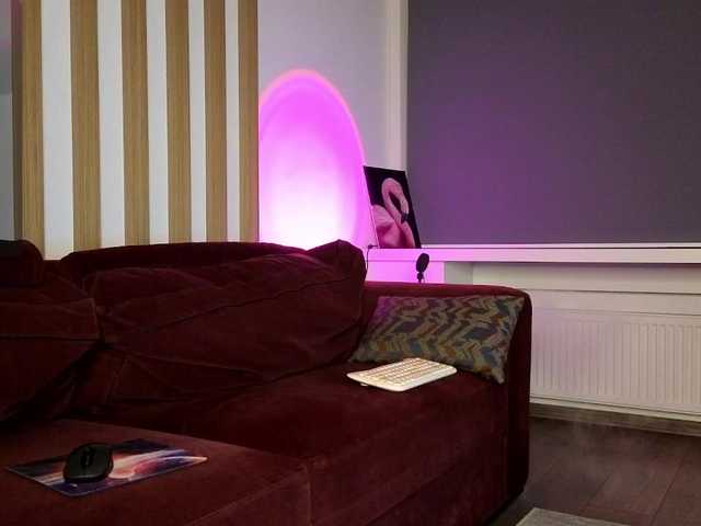 ELEKTRA2023's BongaCams show and profile