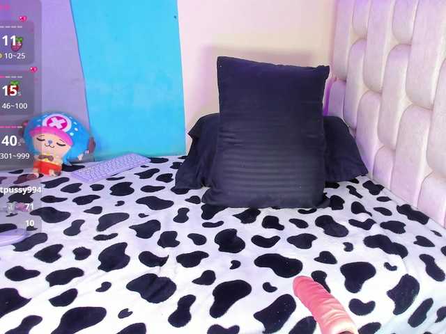 im-foxy011's BongaCams show and profile