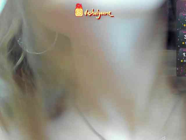 Dashulyaaa webcam