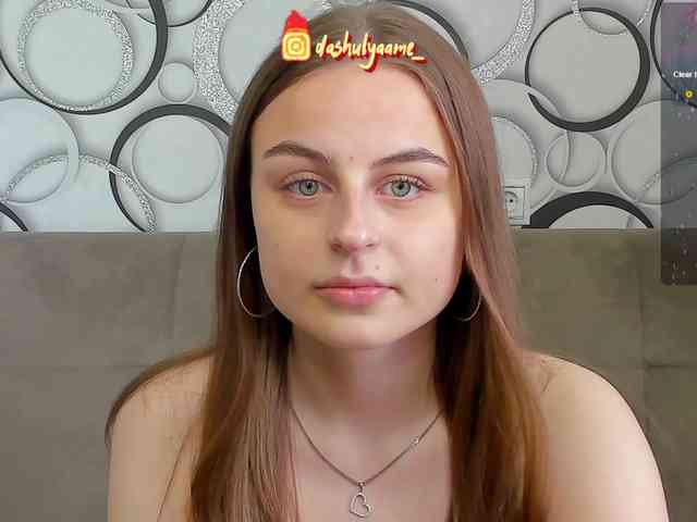 Dashulyaaa webcam