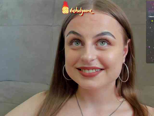 Dashulyaaa webcam