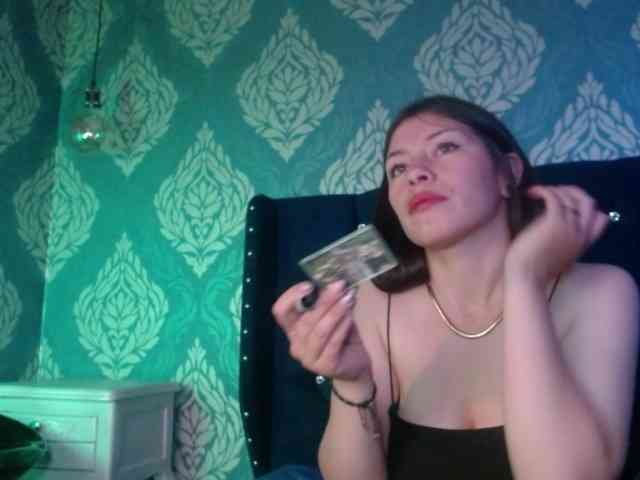 AnnaliOlsenX AnnaliOlsenX