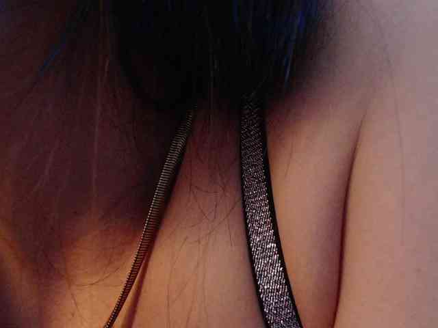 AnnaliOlsenX webcam