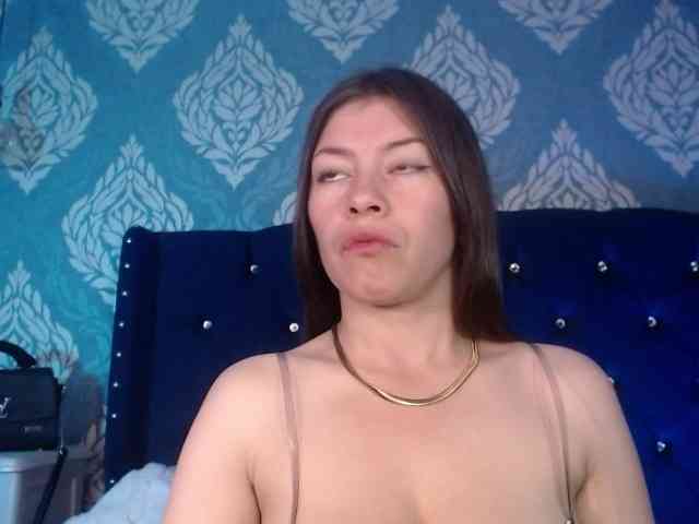 AnnaliOlsenX AnnaliOlsenX