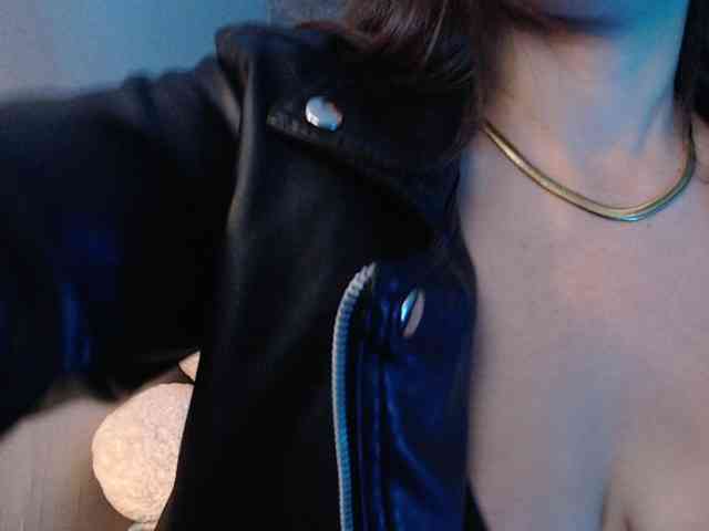 AnnaliOlsenX webcam