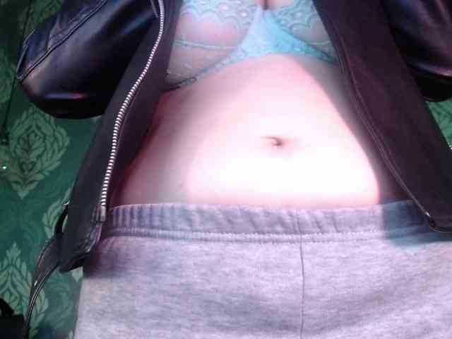 AnnaliOlsenX AnnaliOlsenX