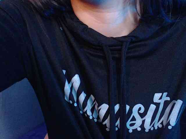 AnnaliOlsenX webcam