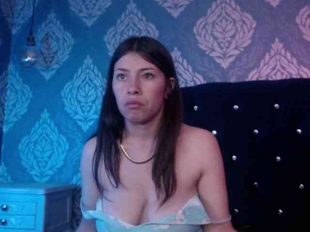 AnnaliOlsenX AnnaliOlsenX