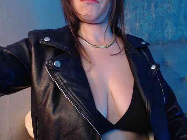 AnnaliOlsenX
