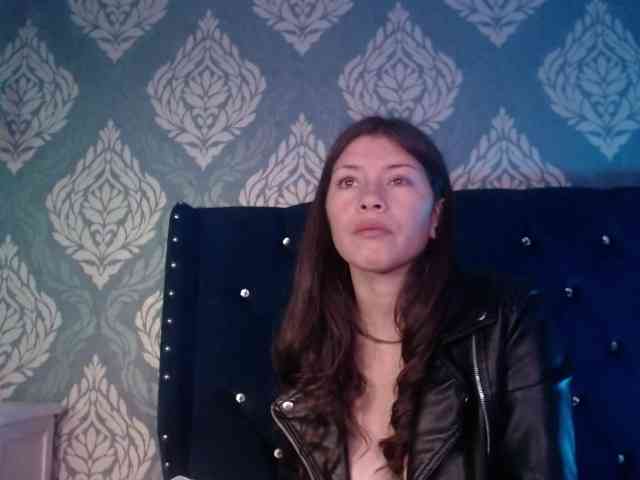 AnnaliOlsenX AnnaliOlsenX