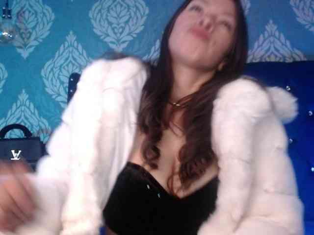 AnnaliOlsenX AnnaliOlsenX