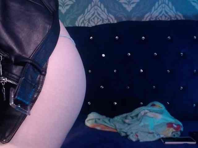 AnnaliOlsenX AnnaliOlsenX