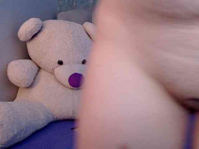 AnnaliOlsenX webcam